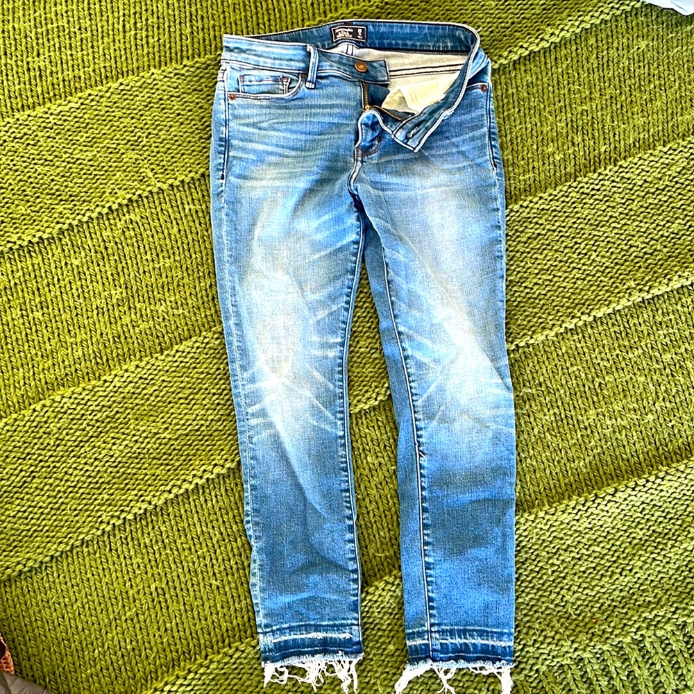 Abercrombie and fitch capri stretchy